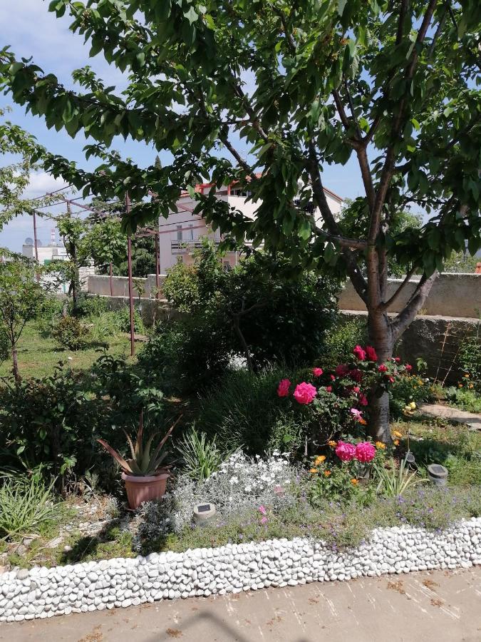 Apartman Antonija PUY Exterior foto